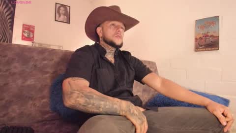 Emilio online show from November 4, 10:27 am