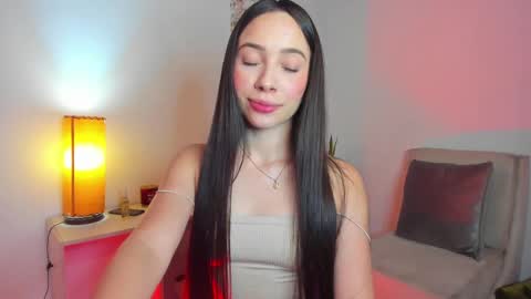 Snapshot of _emma_m chatting on March 1, 2:04 am emma morryson online show from March 1, 2:04 am