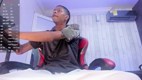 _erick_j online show from February 15, 8:29 pm