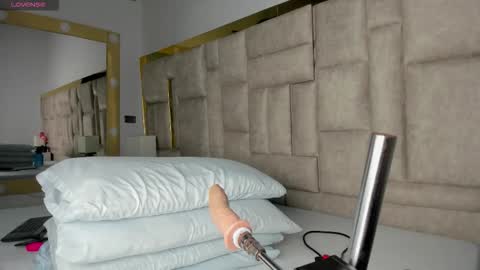 _eris_rose online show from December 22, 7:42 pm