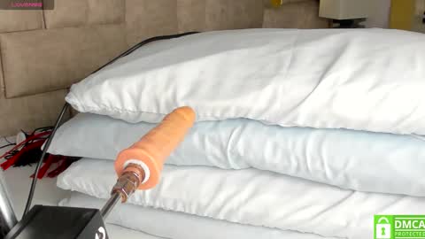 _eris_rose online show from November 10, 8:22 pm