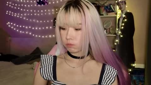 EveEva online show from February 8, 3:43 am