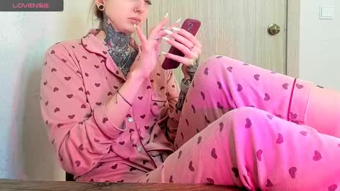 Alis online show from February 13, 1:59 pm