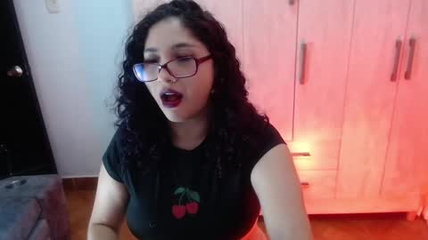 Gia Independent model online show from October 24, 11:49 pm