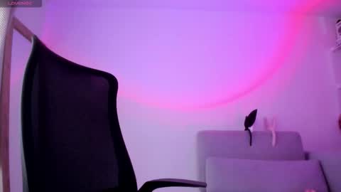 Snapshot of _giaa_ chatting on September 17, 4:43 pm _giaa_ online show from September 17, 4:43 pm