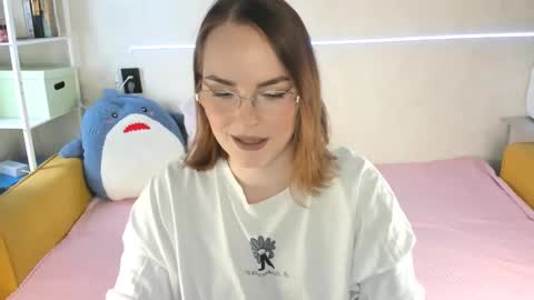 Snapshot of _gingermean_ chatting on December 10, 5:39 am GingerMean online show from December 10, 5:39 am