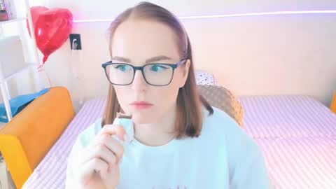 Snapshot of _gingermean_ chatting on March 6, 7:58 am GingerMean online show from March 6, 7:58 am