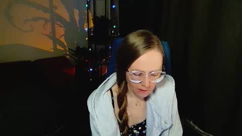 _goldilocks__ online show from September 28, 5:33 pm