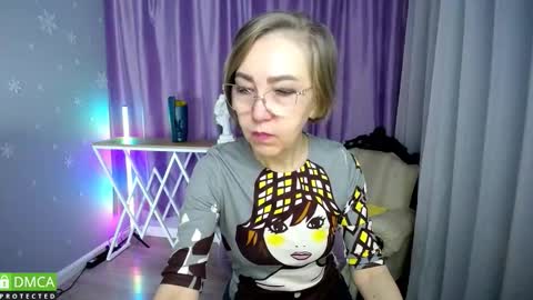 _greybunny_ online show from October 30, 9:43 am