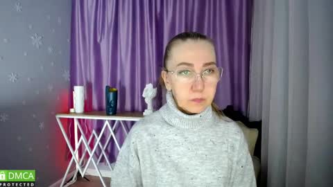 _greybunny_ online show from January 18, 10:28 am