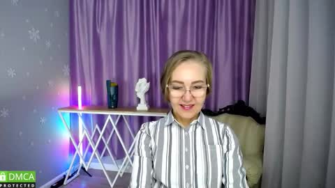 _greybunny_ online show from October 11, 10:20 am