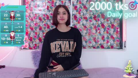 Gwen online show from December 11, 4:07 am