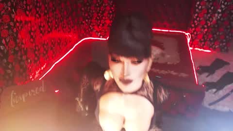 Snapshot of _hailyourqueenx chatting on December 18, 10:30 am GoDDess Chloe online show from December 18, 10:30 am