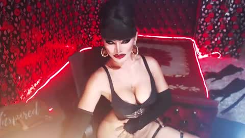 Snapshot of _hailyourqueenx chatting on December 14, 2:44 am GoDDess Chloe online show from December 14, 2:44 am