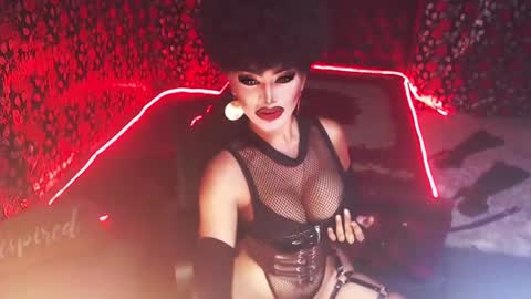Snapshot of _hailyourqueenx chatting on December 20, 5:51 pm GoDDess Chloe online show from December 20, 5:51 pm