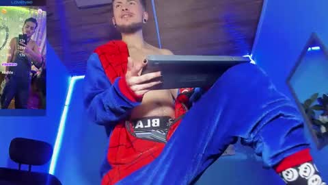 Snapshot of _hairybeard_ chatting on September 18, 10:03 pm Mathews online show from September 18, 10:03 pm