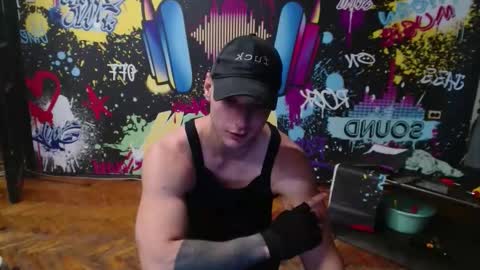 _happydayleon_ online show from September 13, 3:36 pm