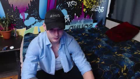 _happydayleon_ online show from September 17, 11:02 am