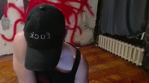 _happydayleon_ online show from September 11, 10:22 pm