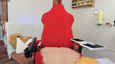 Snapshot of _hottie__ chatting on February 6, 10:43 pm _hottie__ online show from February 6, 10:43 pm