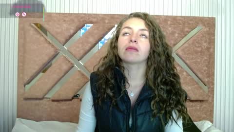 Isa online show from April 10, 12:32 pm