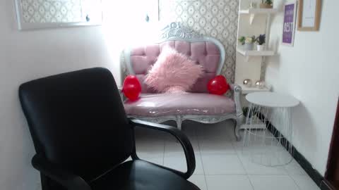 vivi online show from February 18, 8:14 pm