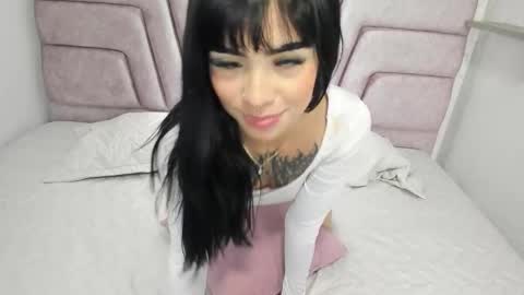 _ivonny_ online show from October 23, 4:36 am