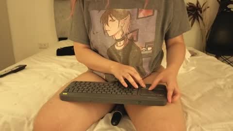 Waifu Izumi  online show from May 1, 4:50 am