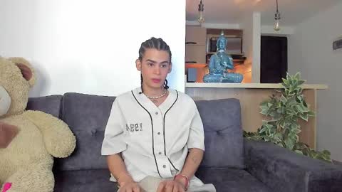 Snapshot of _jaay77 chatting on February 26, 2:30 am Jay online show from February 26, 2:30 am