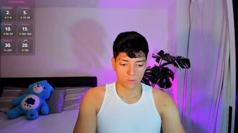 Snapshot of _jacobmiller__ chatting on September 21, 11:20 pm J A C O B online show from September 21, 11:20 pm