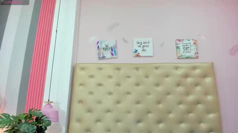 J A D E online show from October 8, 12:22 pm