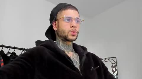 jeison online show from October 8, 7:42 pm