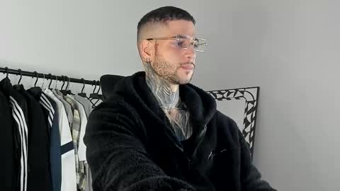 jeison online show from November 25, 2:10 am