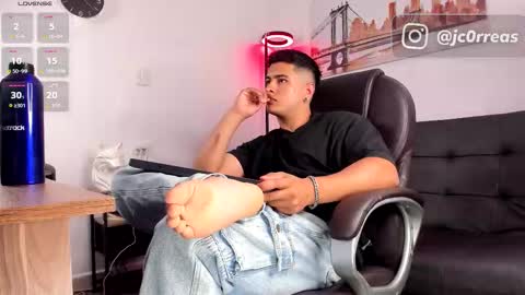 _juanes__ online show from November 12, 11:40 pm