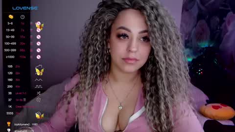 _just_a_queen_3 online show from January 1, 7:21 pm