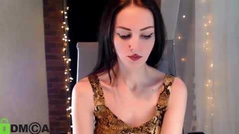 Snapshot of _karolina chatting on February 7, 2:47 pm karolina online show from February 7, 2:47 pm