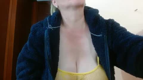 Snapshot of _keiila chatting on January 11, 8:54 pm Keiila online show from January 11, 8:54 pm