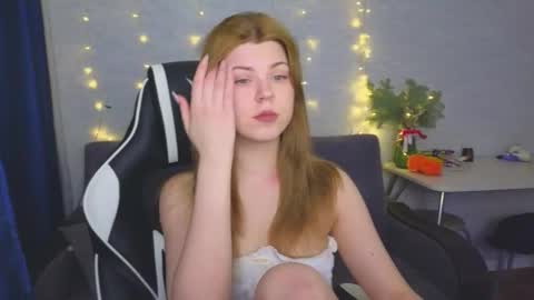 Molly   Emily online show from January 16, 12:14 pm