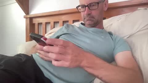 Kiwi online show from March 23, 8:36 pm