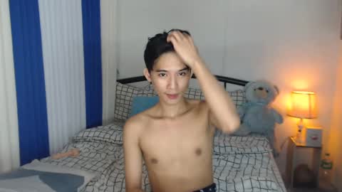 Kylie online show from February 15, 5:39 pm