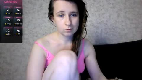 _kylle_ online show from October 6, 6:26 pm