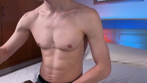 Snapshot of _l0l_ chatting on February 25, 8:00 pm T-1000 online show from February 25, 8:00 pm