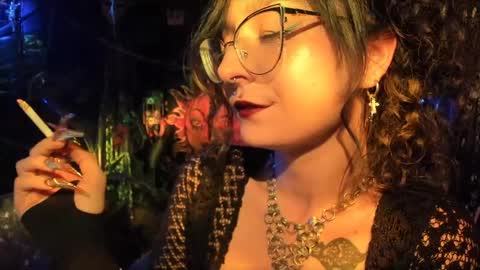 Lady Luna online show from April 3, 9:33 pm