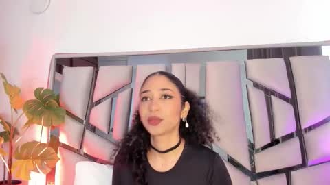 Lanna  online show from February 12, 1:58 pm