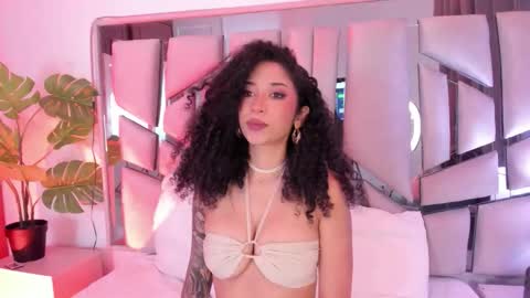 Lanna  online show from March 25, 11:17 am