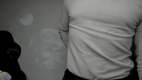 Snapshot of _layne chatting on January 5, 3:53 am Layne online show from January 5, 3:53 am