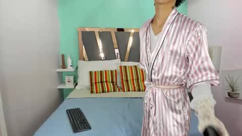 Snapshot of _lemmon_ chatting on September 20, 8:23 pm L E M M O N online show from September 20, 8:23 pm