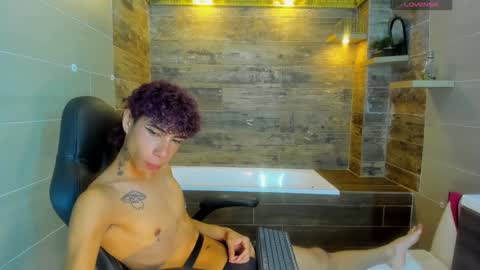 Snapshot of _lemmon_ chatting on January 11, 2:36 pm L E M M O N online show from January 11, 2:36 pm