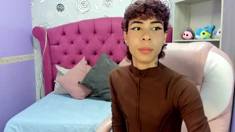 Snapshot of _lemmon_ chatting on January 7, 1:57 pm L E M M O N online show from January 7, 1:57 pm