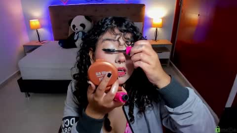 Liily online show from September 28, 9:02 pm